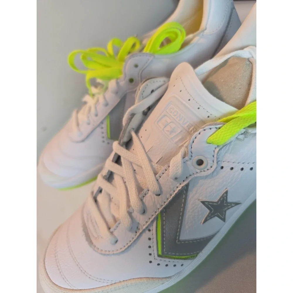 Converse cons louie